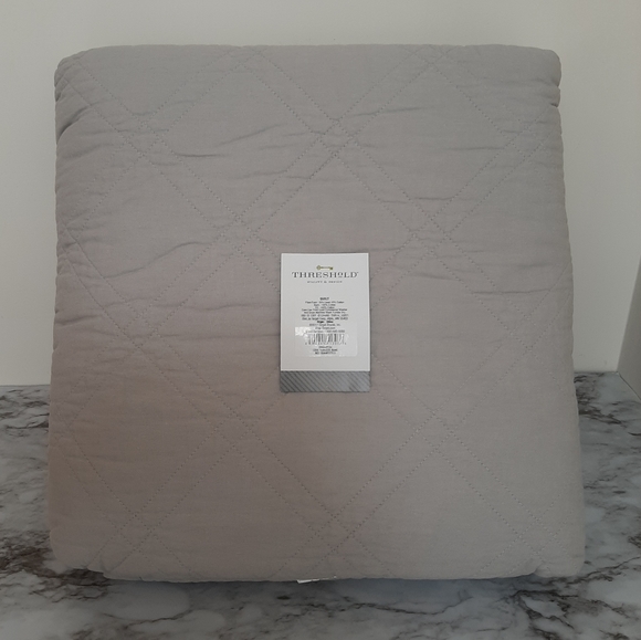 Threshold Bedding Threshold Blanket Linen Cotton Blend King Quilt